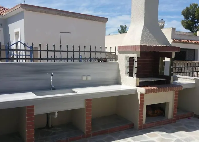 Holiday home Emeli - Close To Beaches & Downtown *