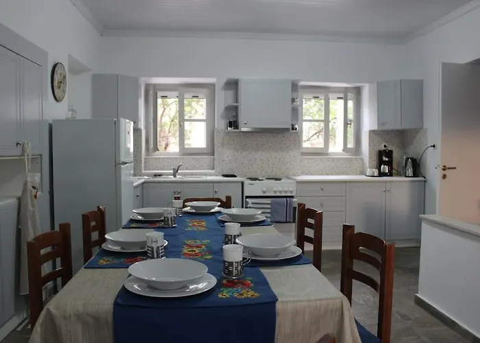 Emeli - Close To Beaches & Downtown Porto Heli