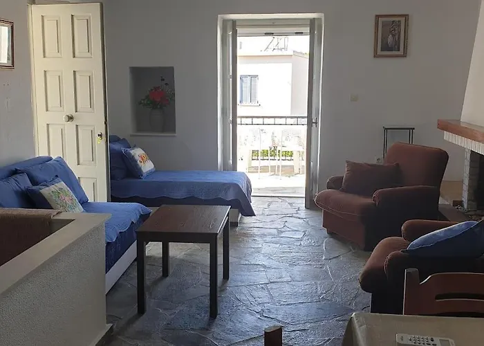 Emeli - Close To Beaches & Downtown Porto Heli