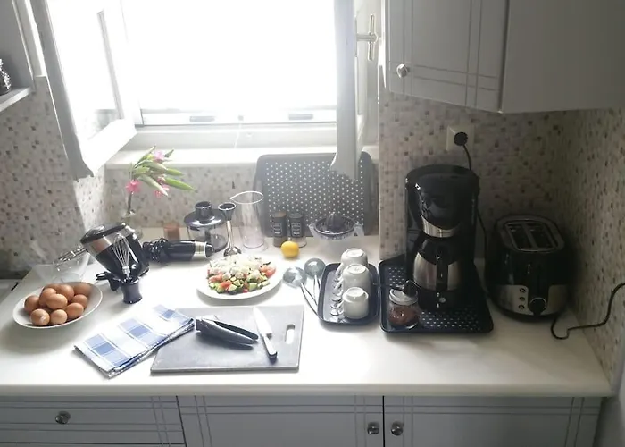 Holiday home Emeli - Close To Beaches & Downtown