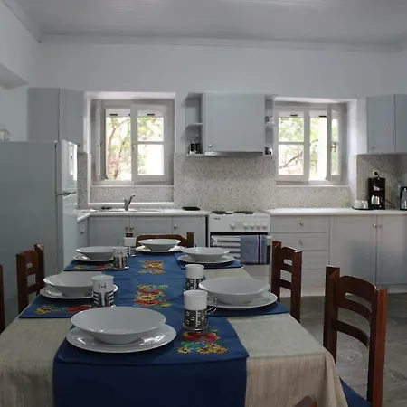 Emeli - Close To Beaches & Downtown Porto Heli