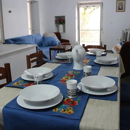 Emeli - Close To Beaches & Downtown Porto Heli