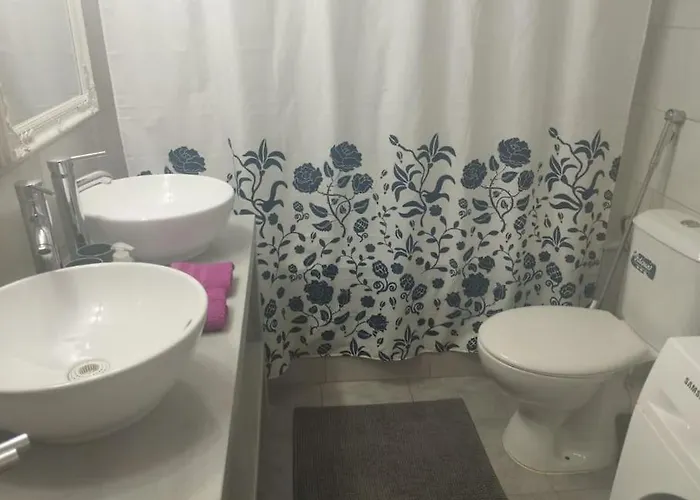 בית נופש Emeli - Close To Beaches & Downtown *